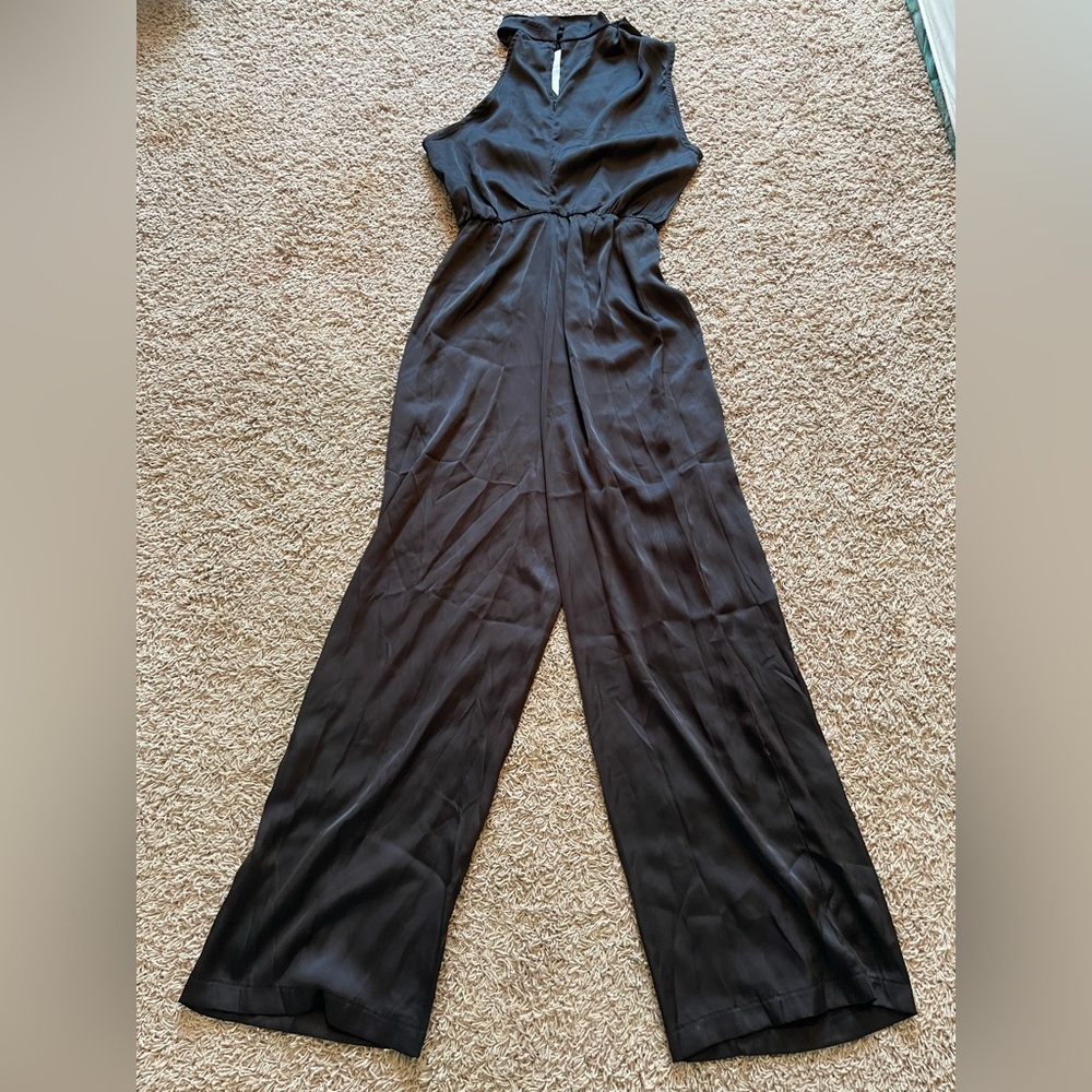 Hello Molly Black Satin Jumpsuit Womens 6 Sleeveless Thin Silky Sleek NWT - Picture 8 of 15
